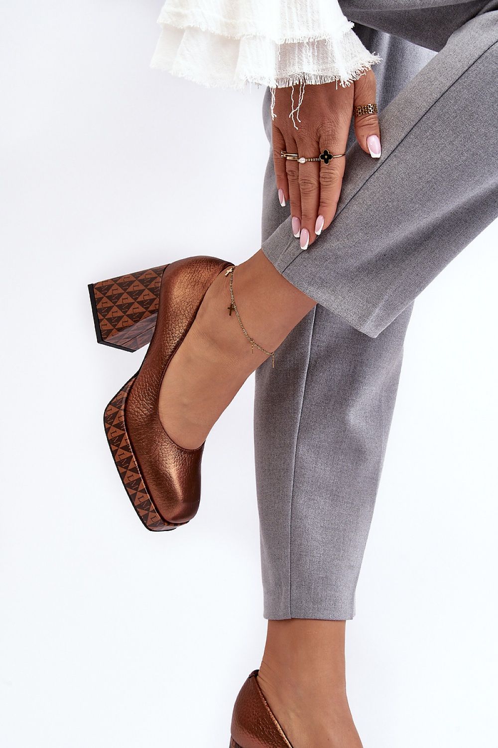Wide heel pumps model 188523 Step in style