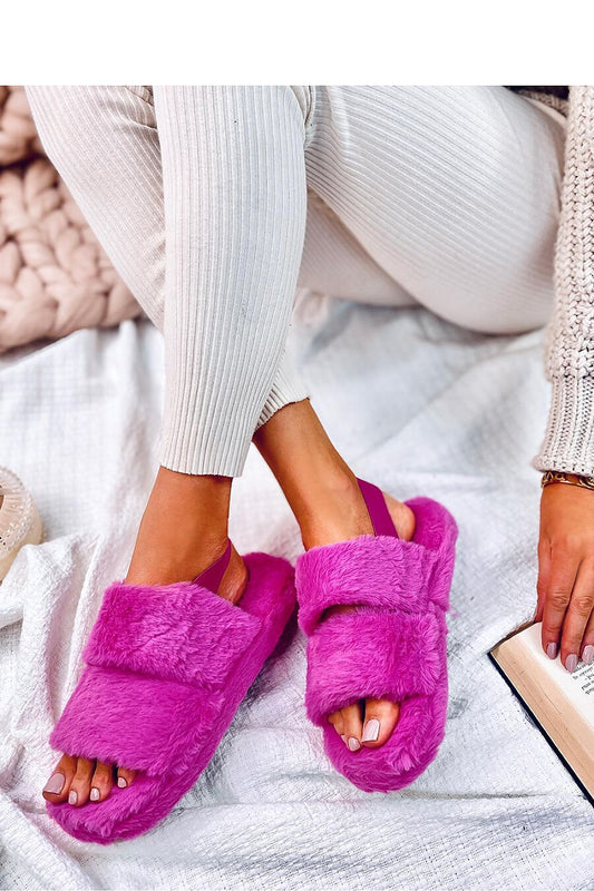 Pantoufles model 190359 Inello