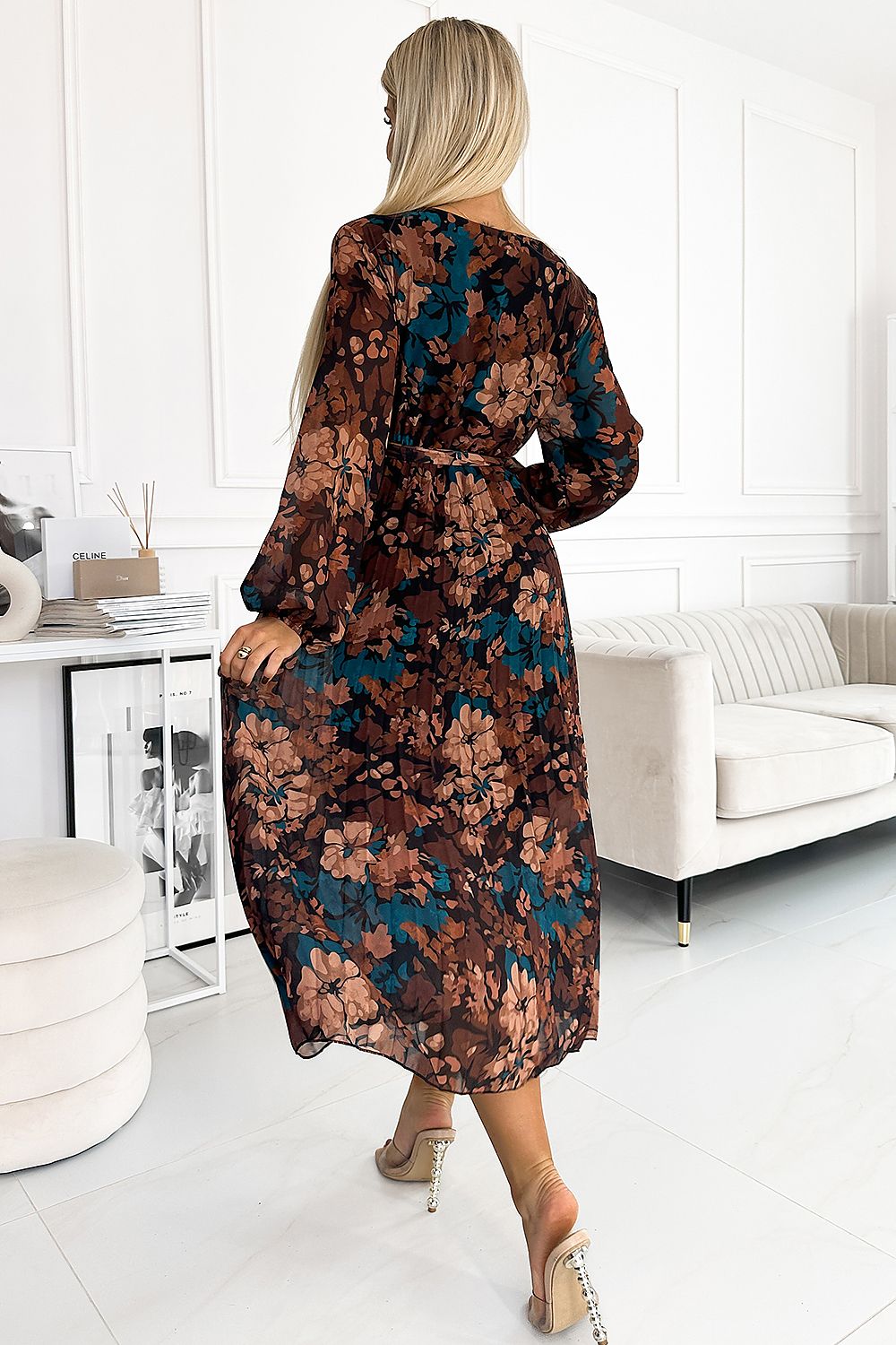 Robe de cocktail model 191404 Numoco