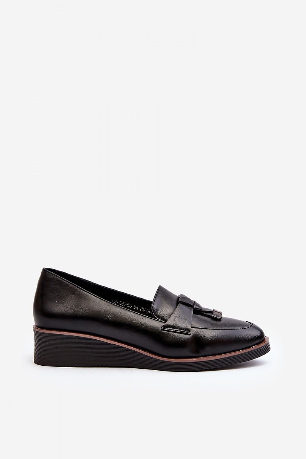 Step in style low-top shoes