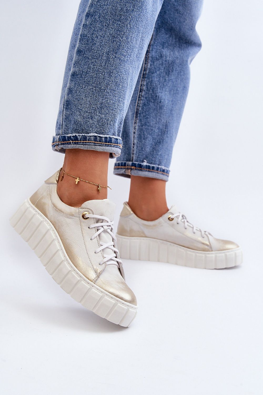 Step in style low shoes