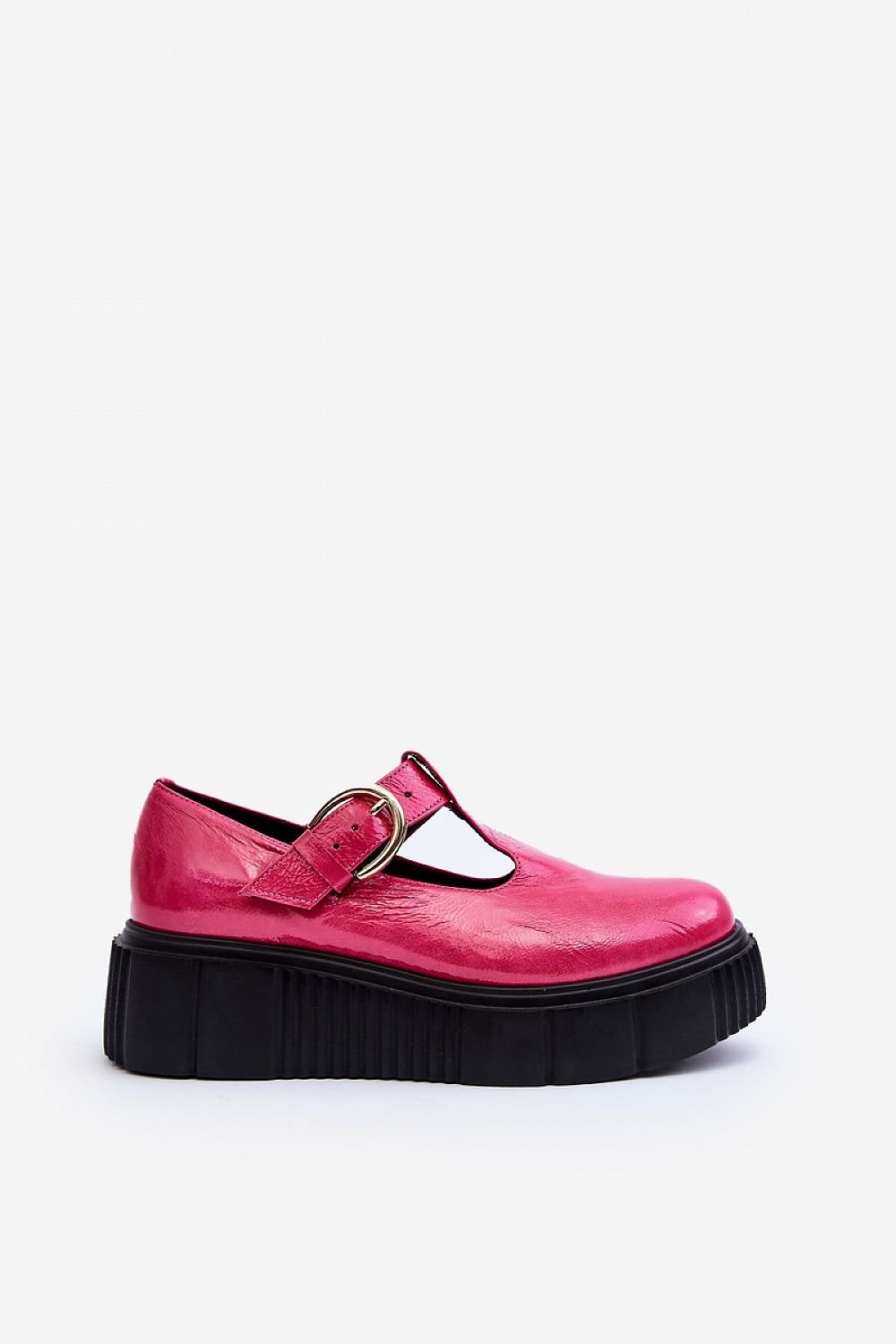 Step in style low-top shoes
