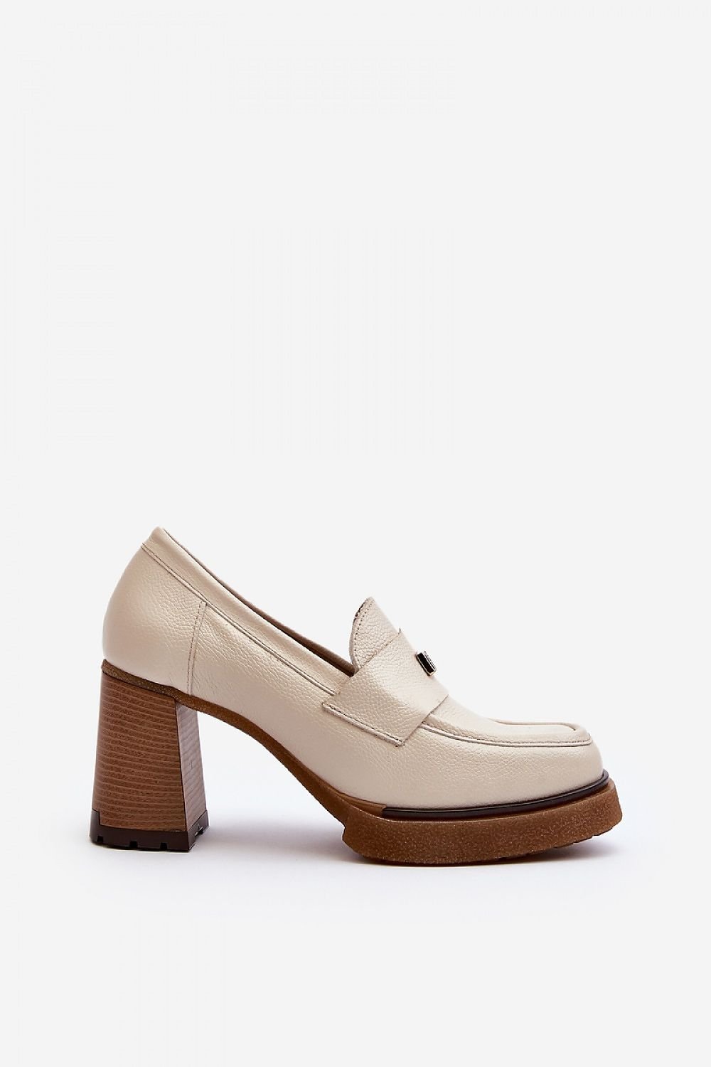 Step in style low heel shoes