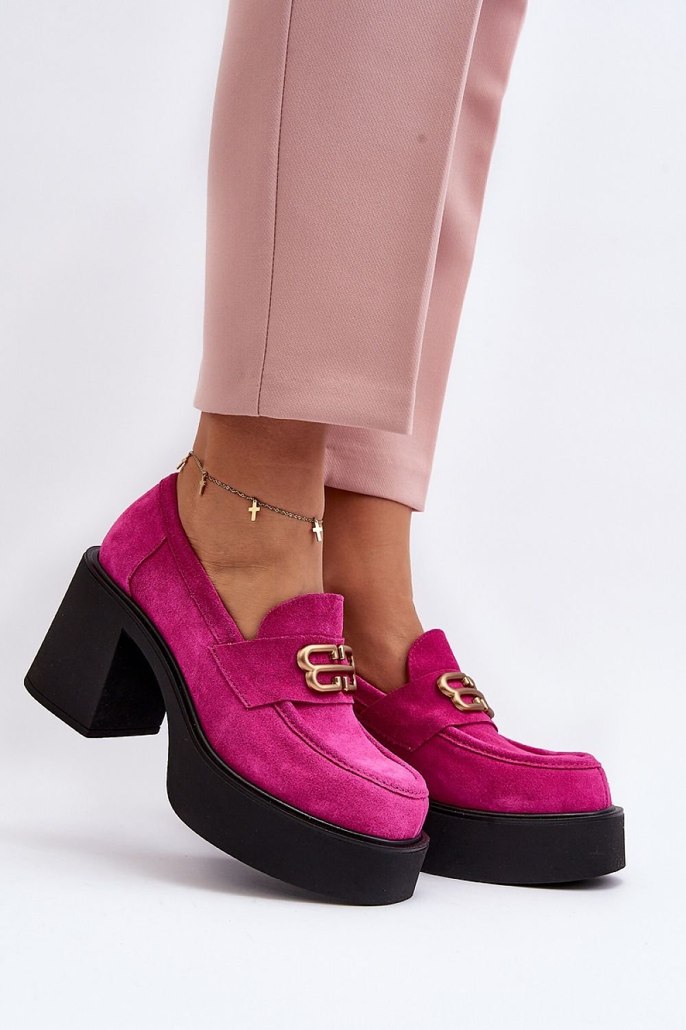 Step in style low heel shoes