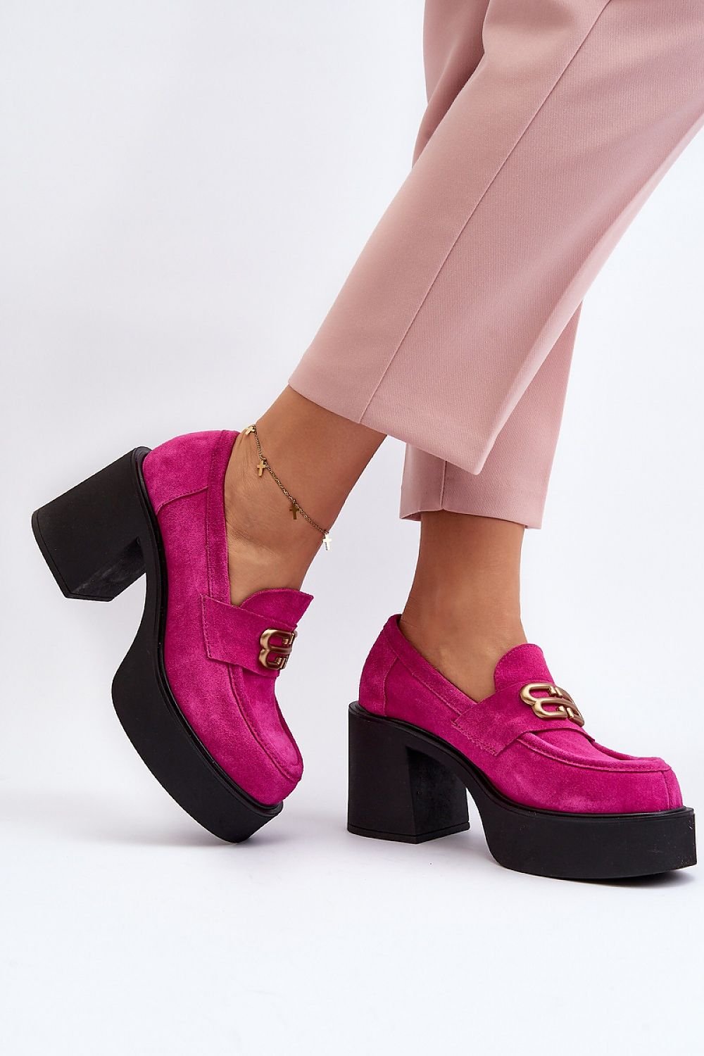 Step in style low heel shoes