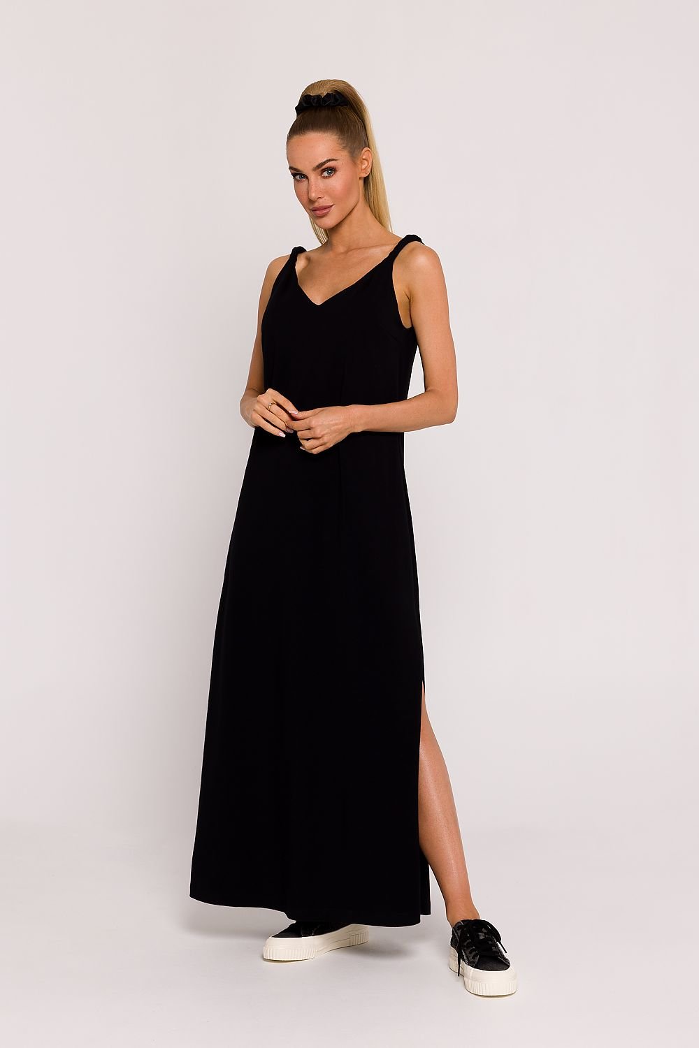 Moe Day Dress