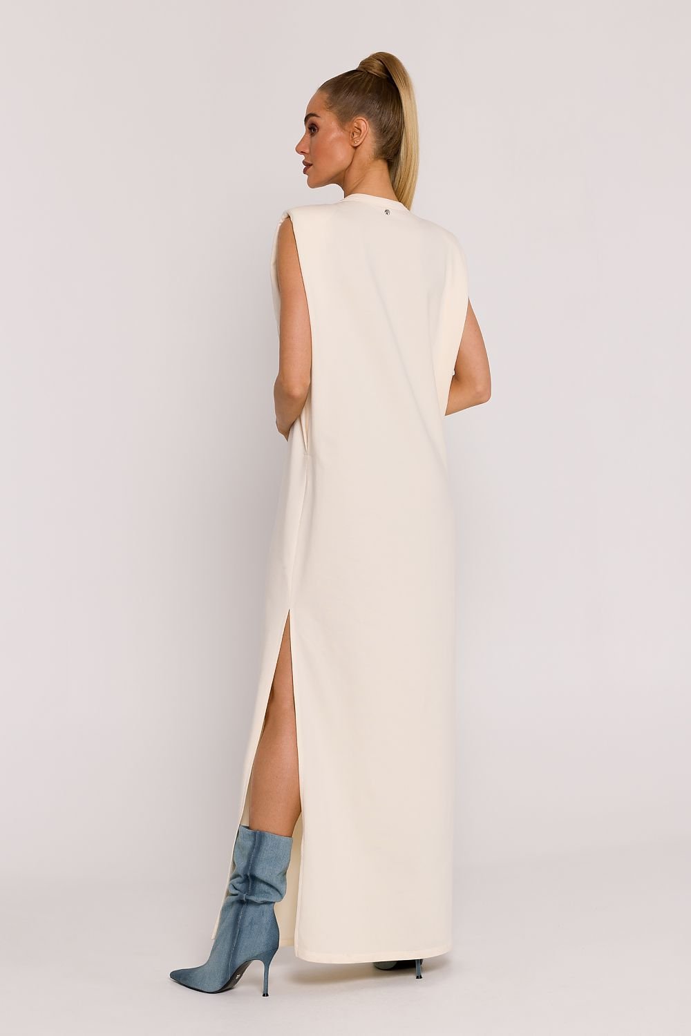 Moe Day Dress