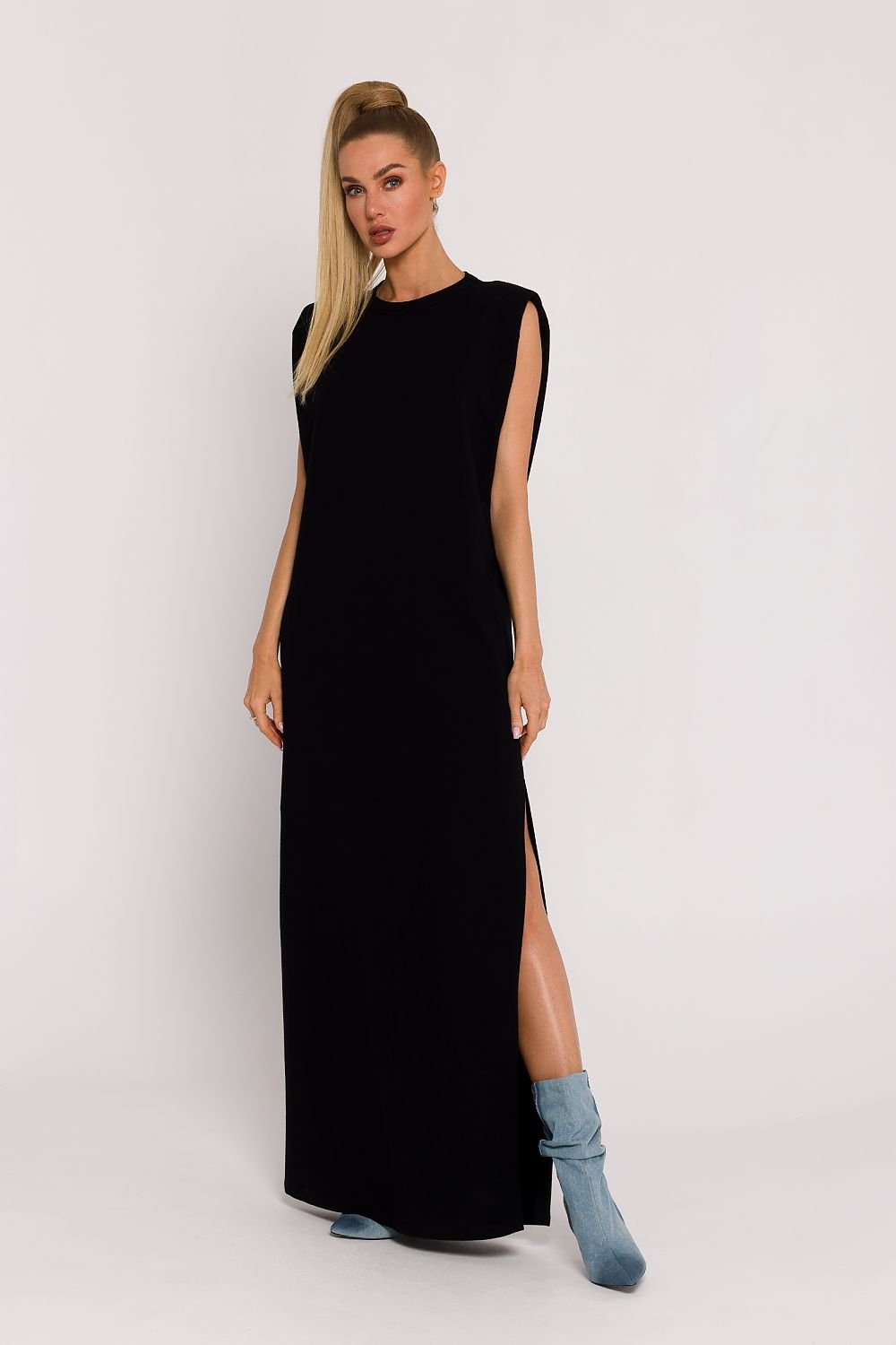 Moe Day Dress