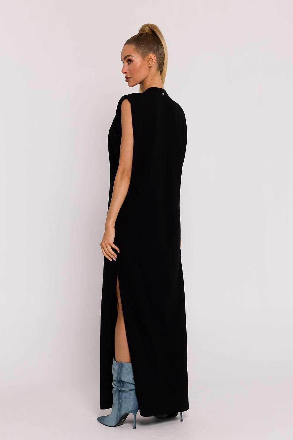 Moe Day Dress