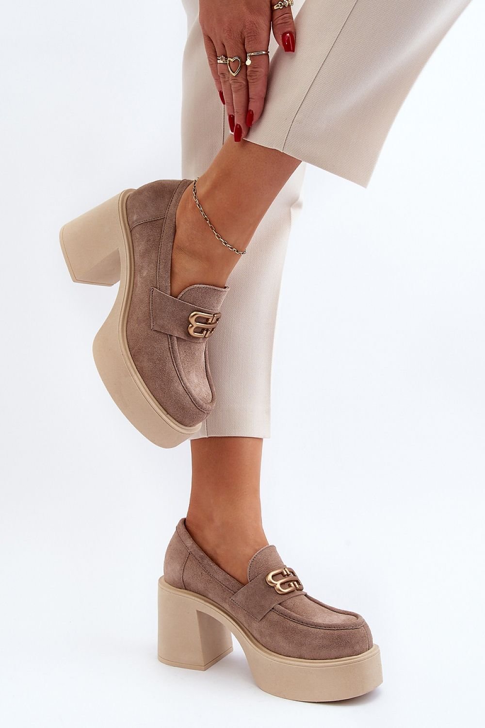 Step in style low heel shoes