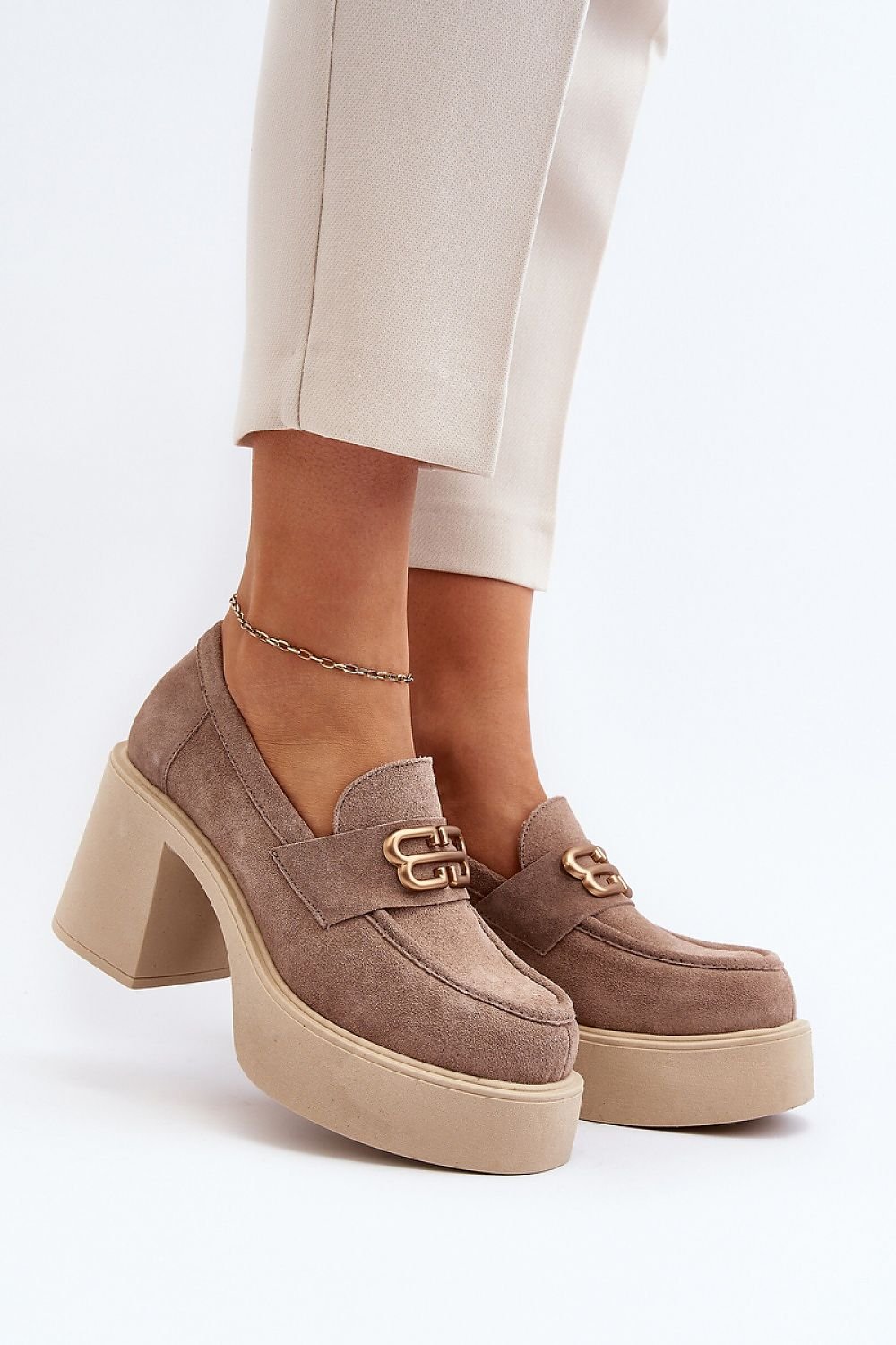 Step in style low heel shoes