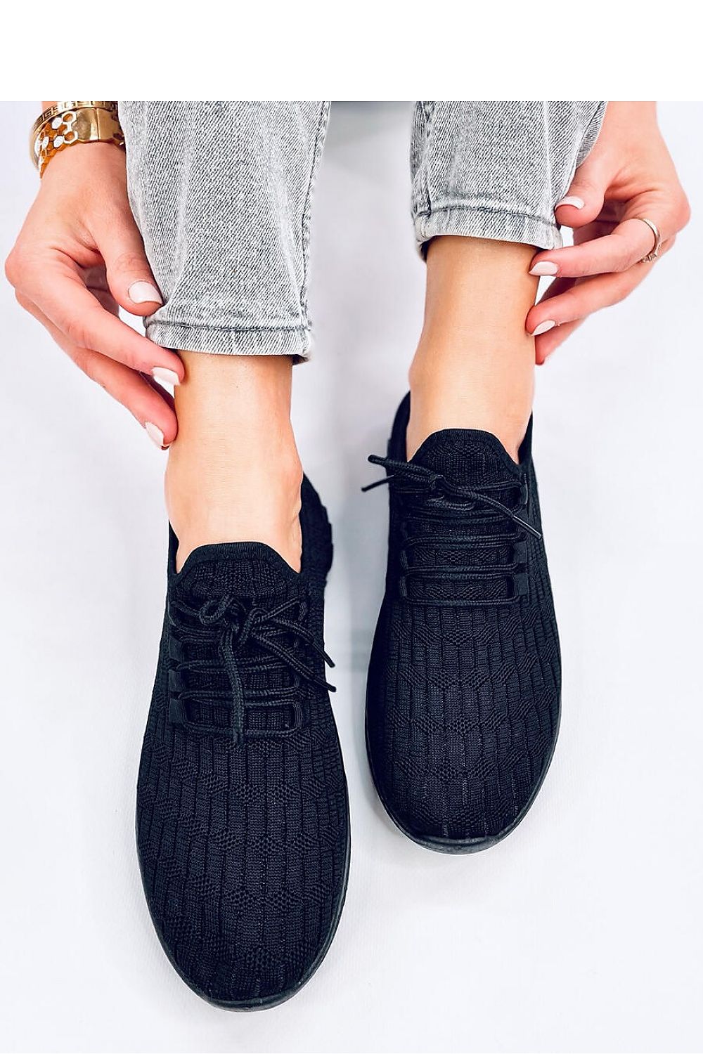 Inello sports shoes