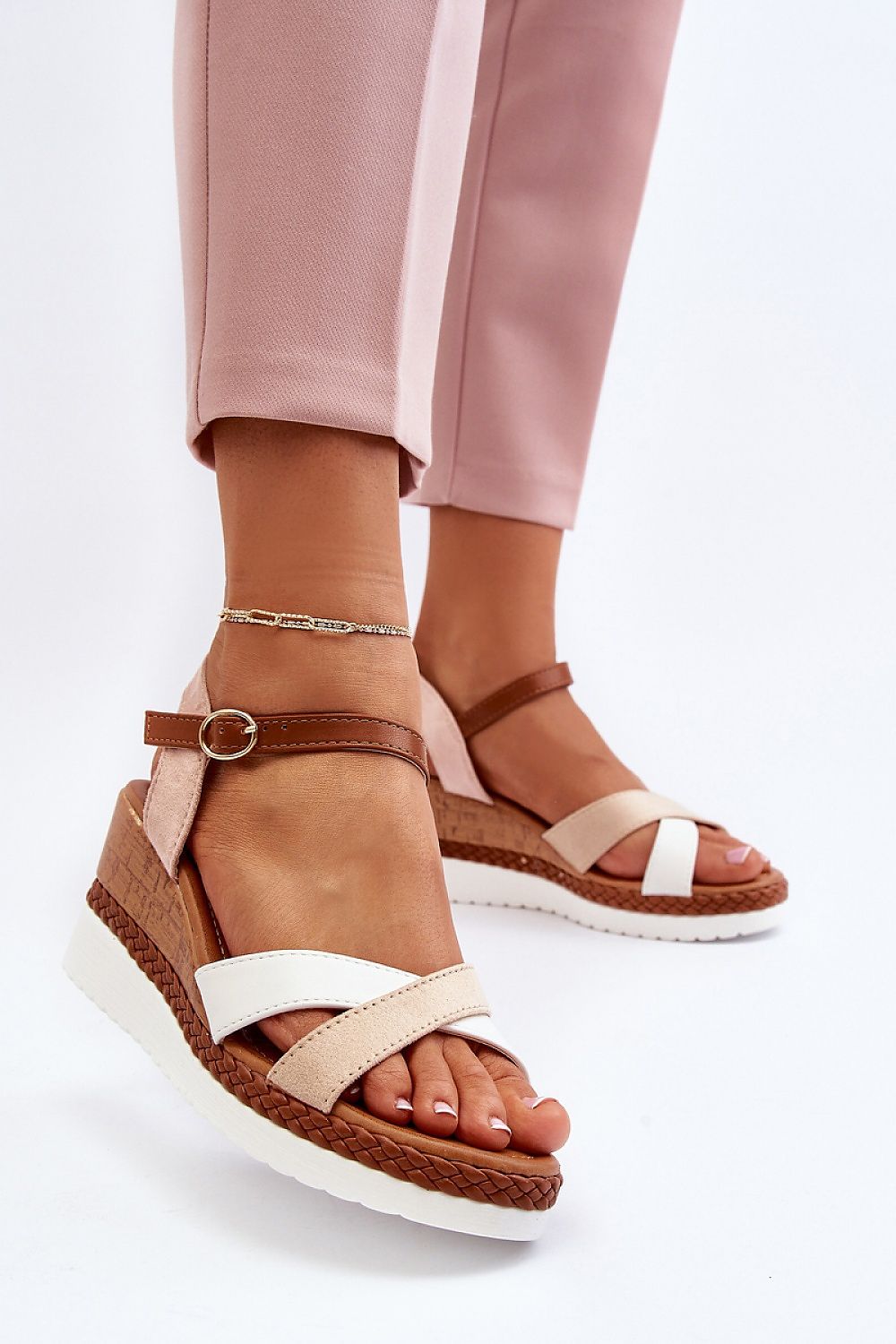 Cothurnes Step in style