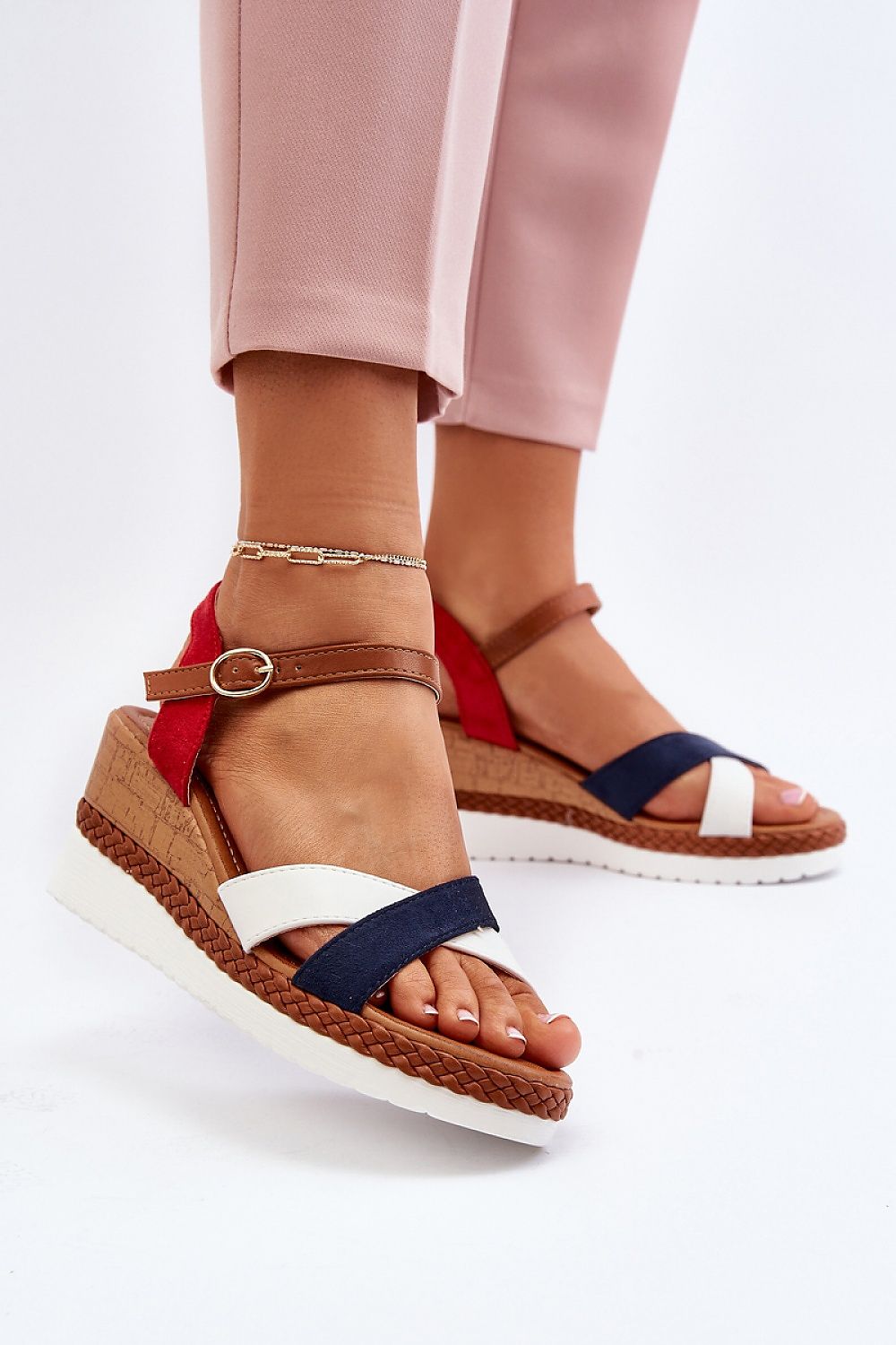 Cothurnes Step in style