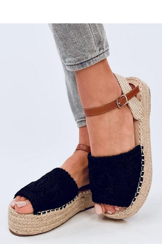 Inello sandals