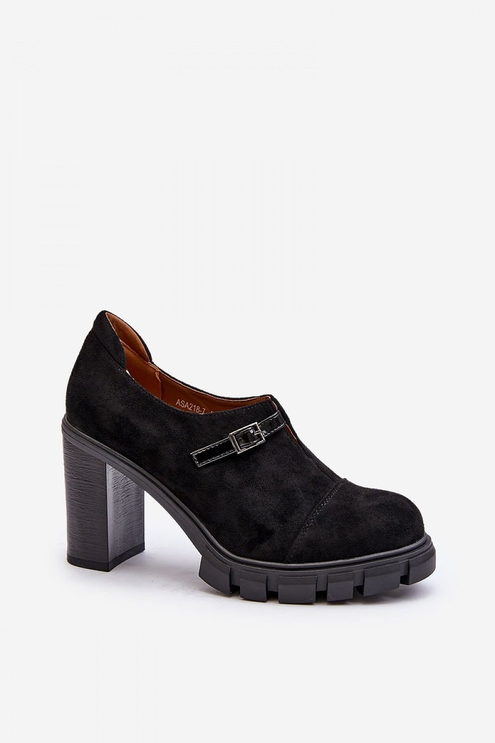 Step in style low heel shoes