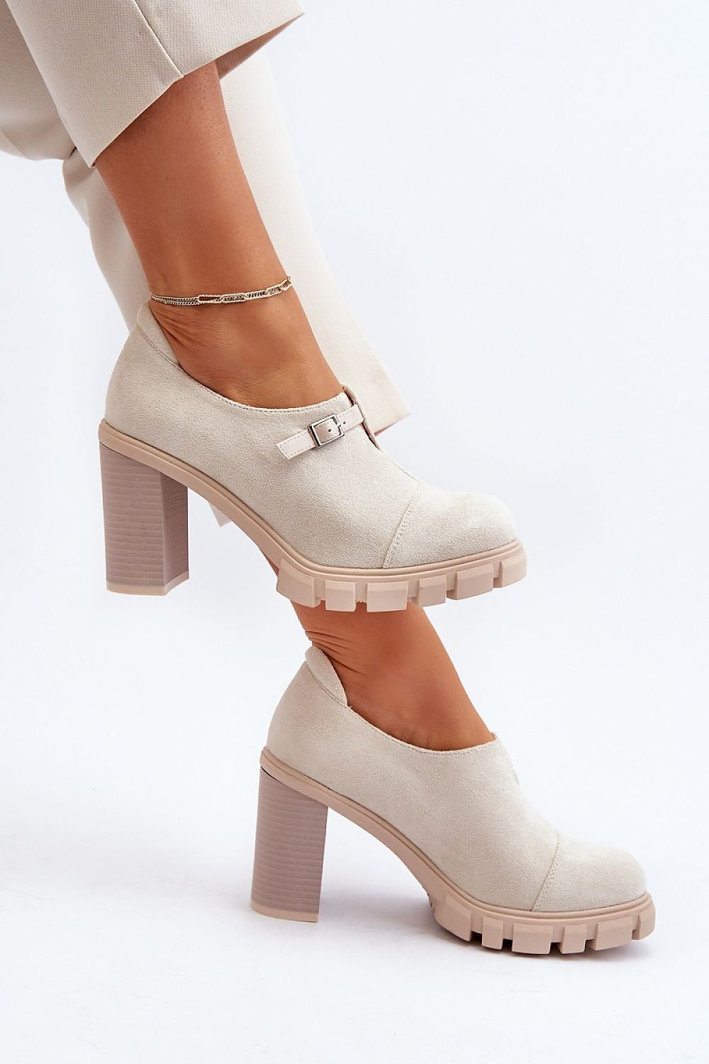 Step in style low heel shoes