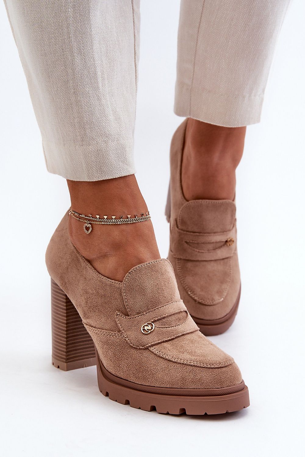Step in style low heel shoes