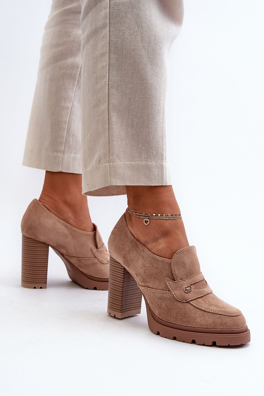 Step in style low heel shoes