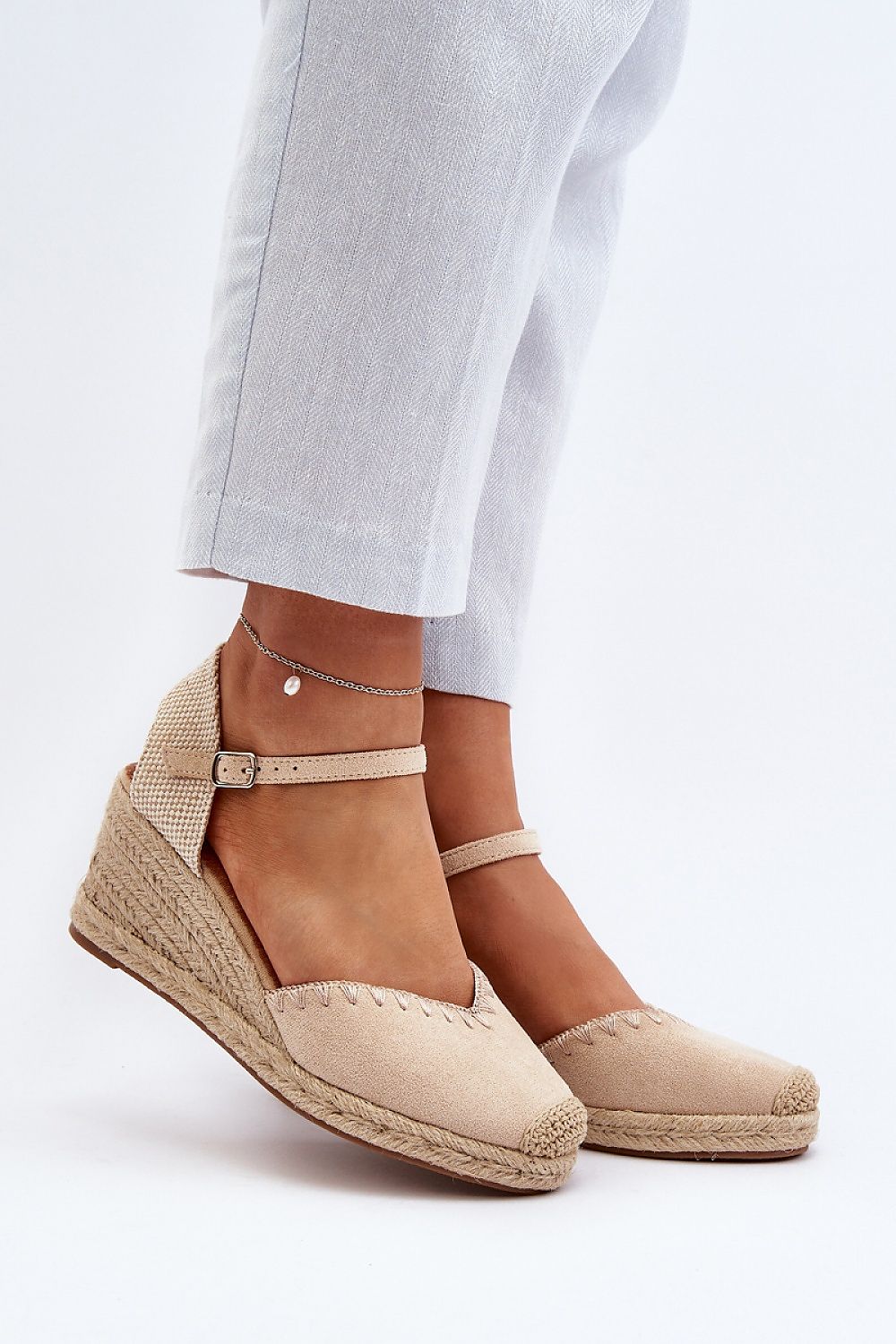 Cothurnes model 195285 Step in style