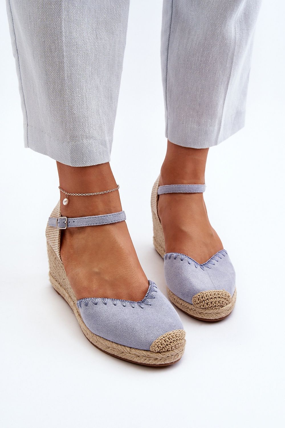Cothurnes model 195285 Step in style