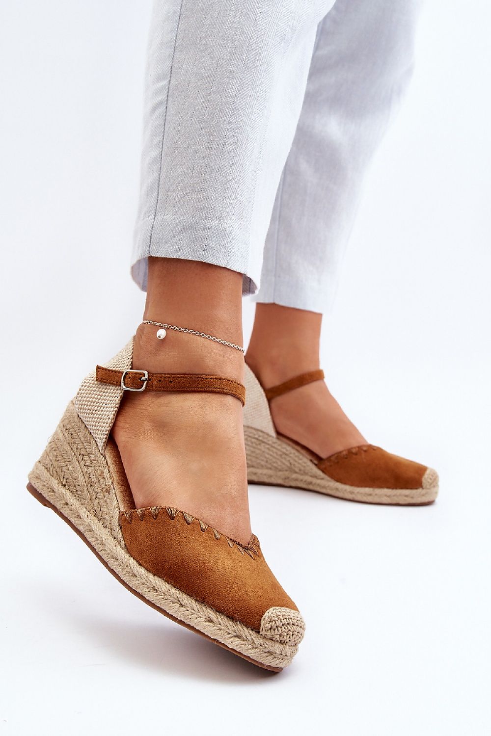 Cothurnes model 195285 Step in style