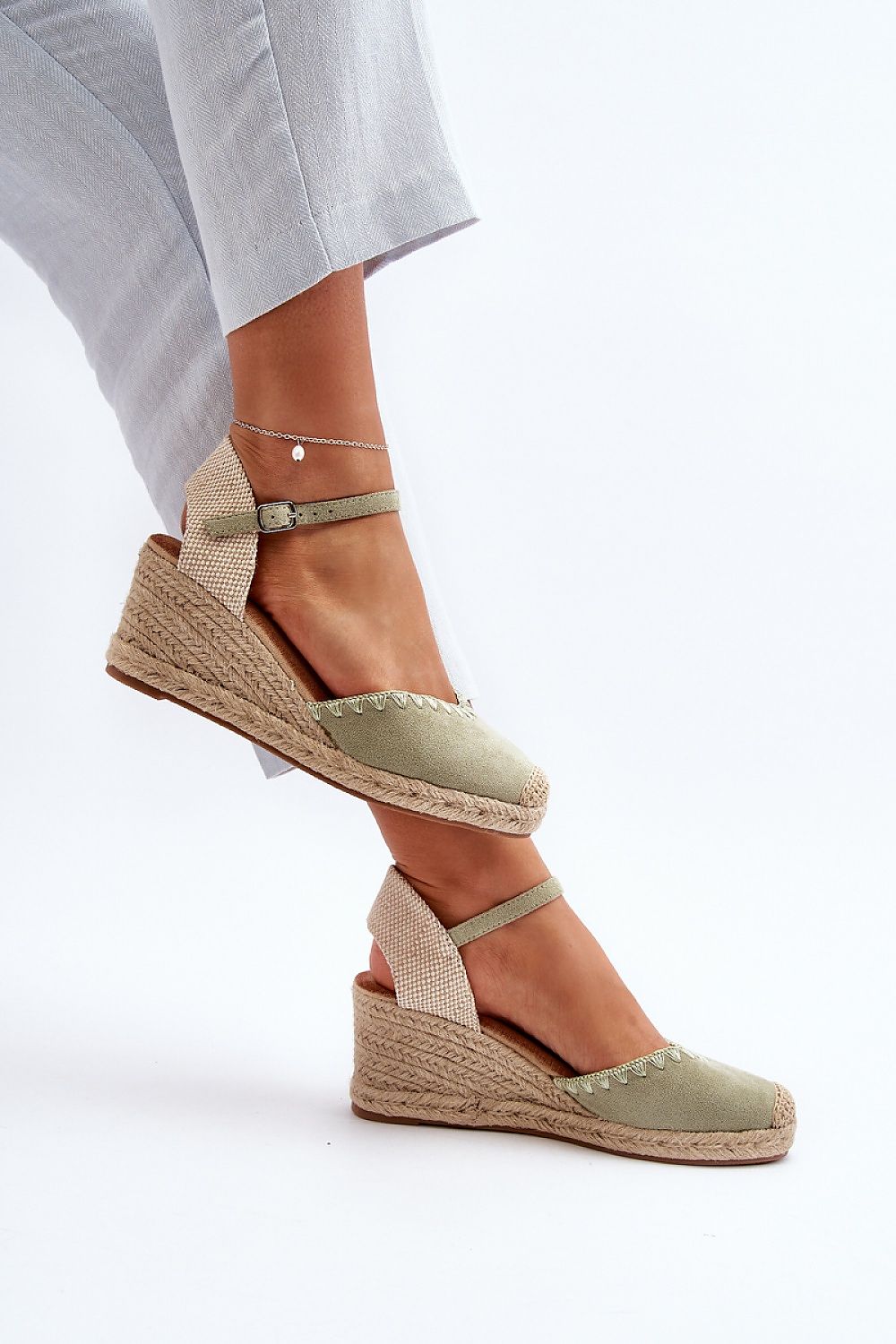 Cothurnes model 195285 Step in style