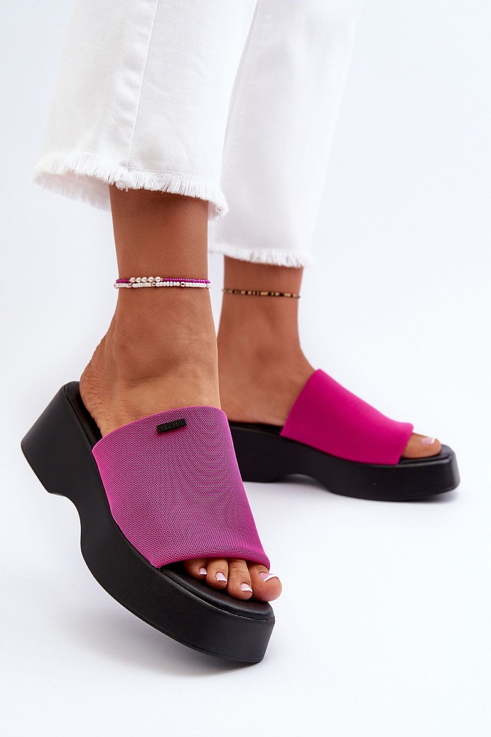 Clacquettes model 195293 Step in style