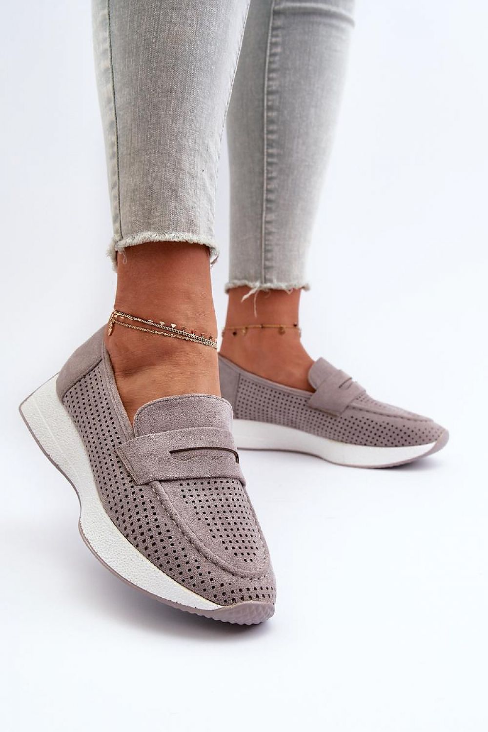 Moccasins model 195720 Step in style