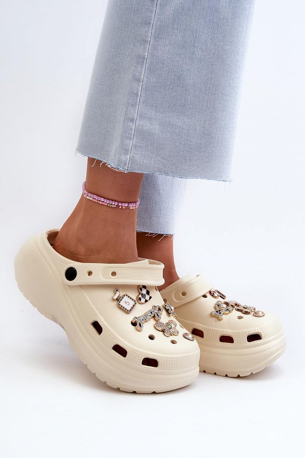 Clacquettes model 196225 Step in style