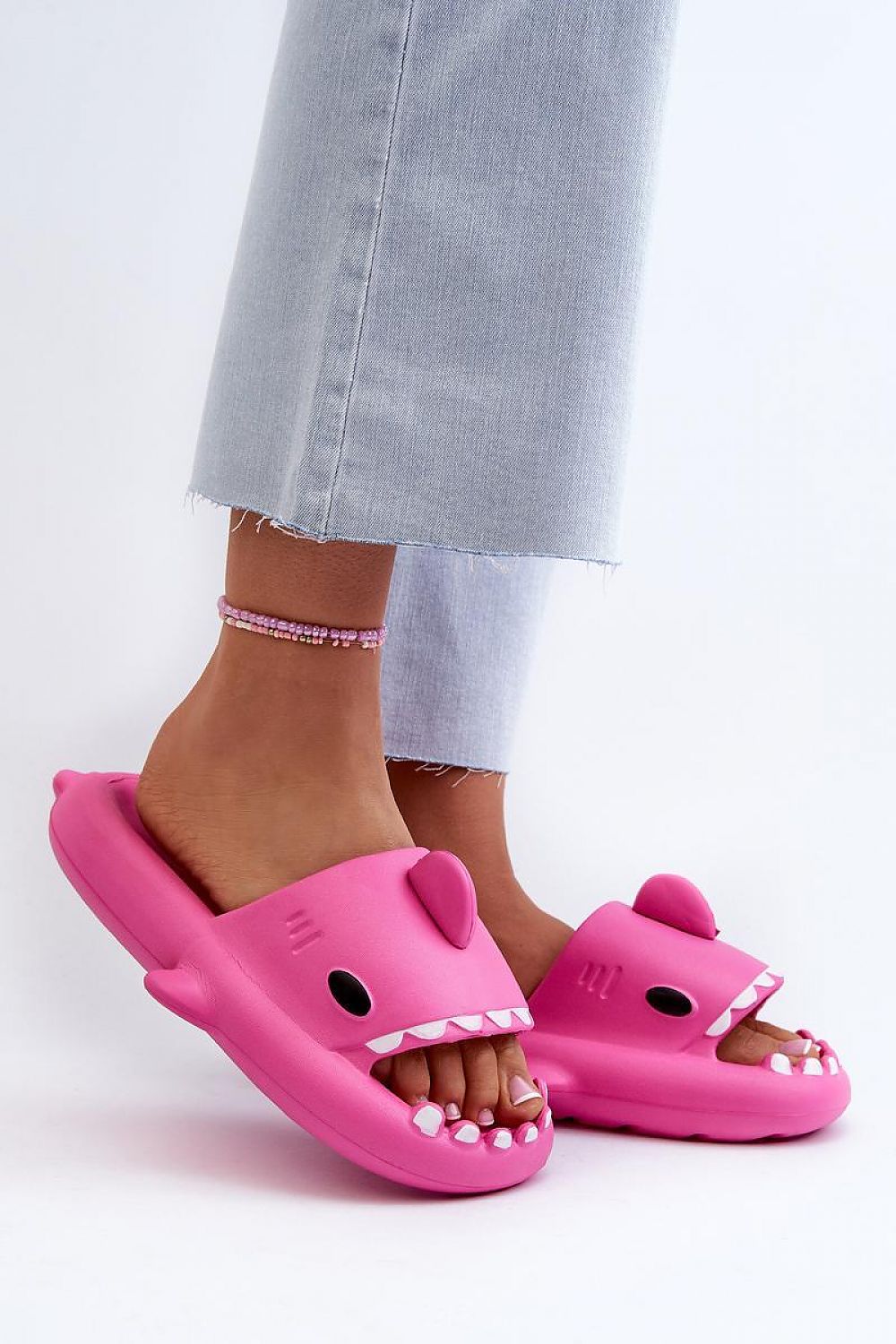 Clacquettes model 196229 Step in style