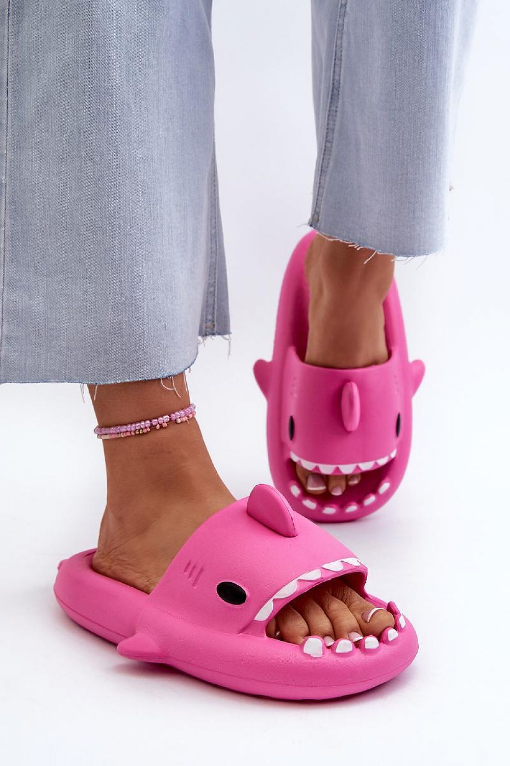 Clacquettes model 196229 Step in style