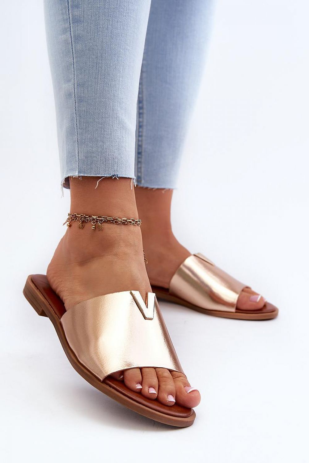Clacquettes model 196343 Step in style