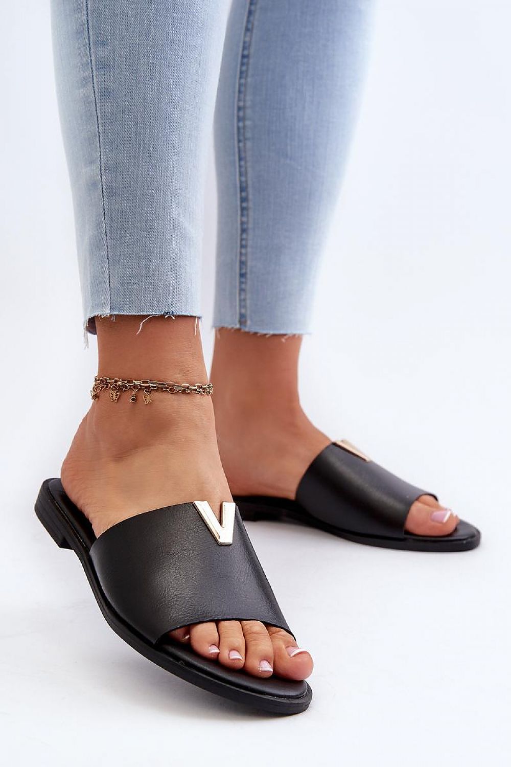 Clacquettes model 196343 Step in style
