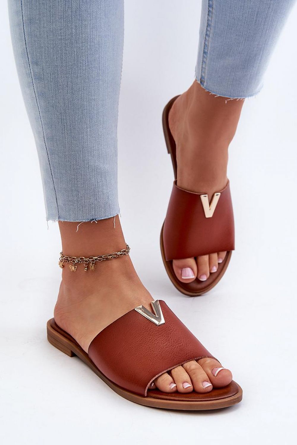 Clacquettes model 196343 Step in style