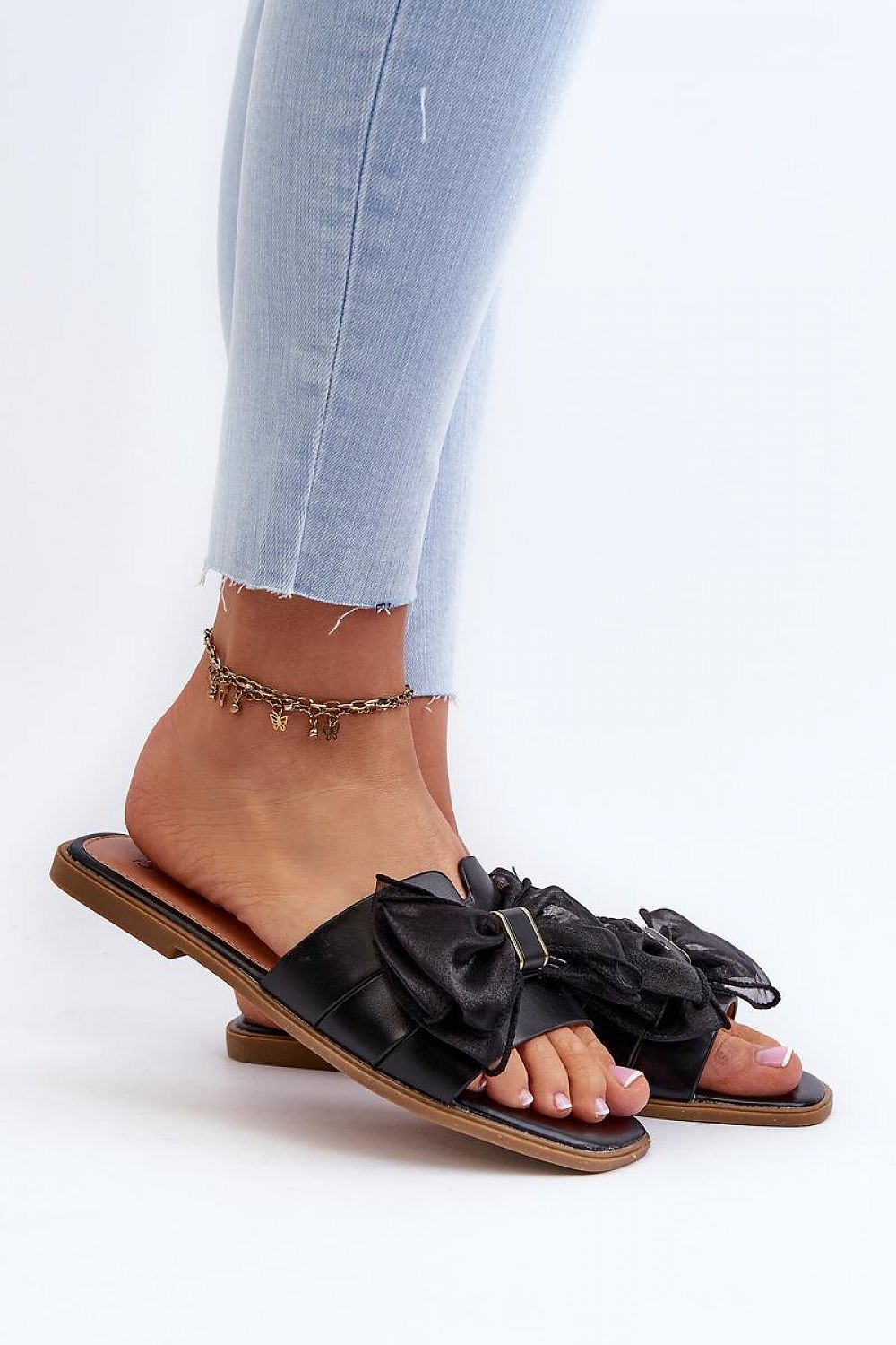 Clacquettes model 196348 Step in style