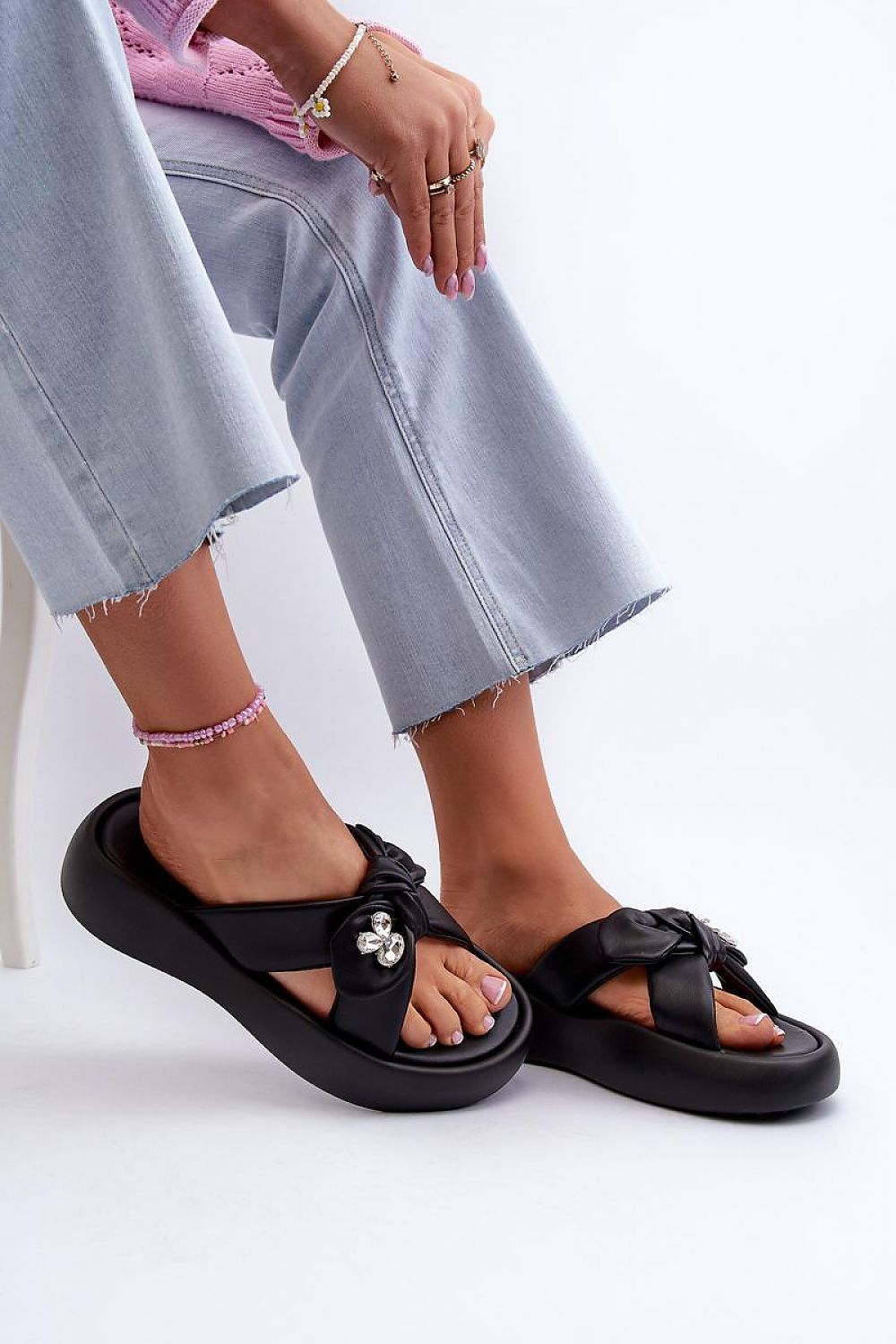 Clacquettes model 196420 Step in style