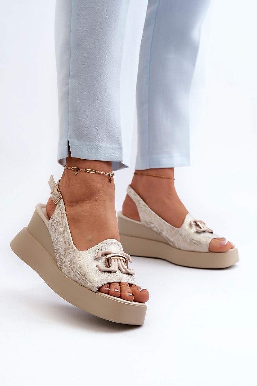Cothurnes model 196651 Step in style