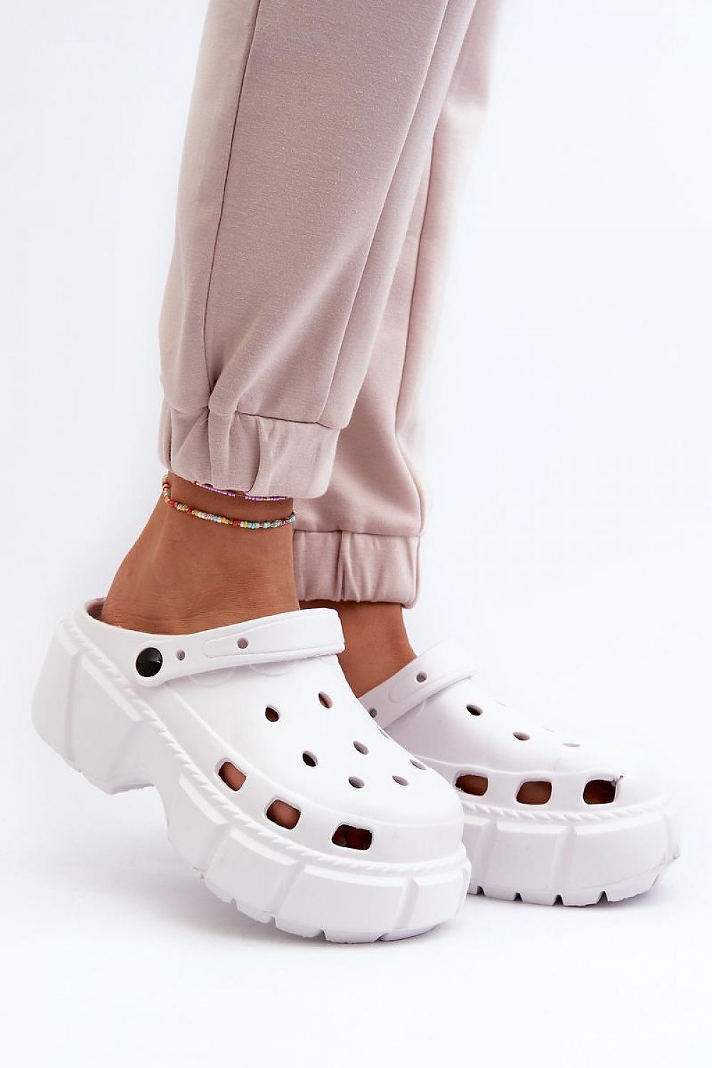 Clacquettes model 196684 Step in style