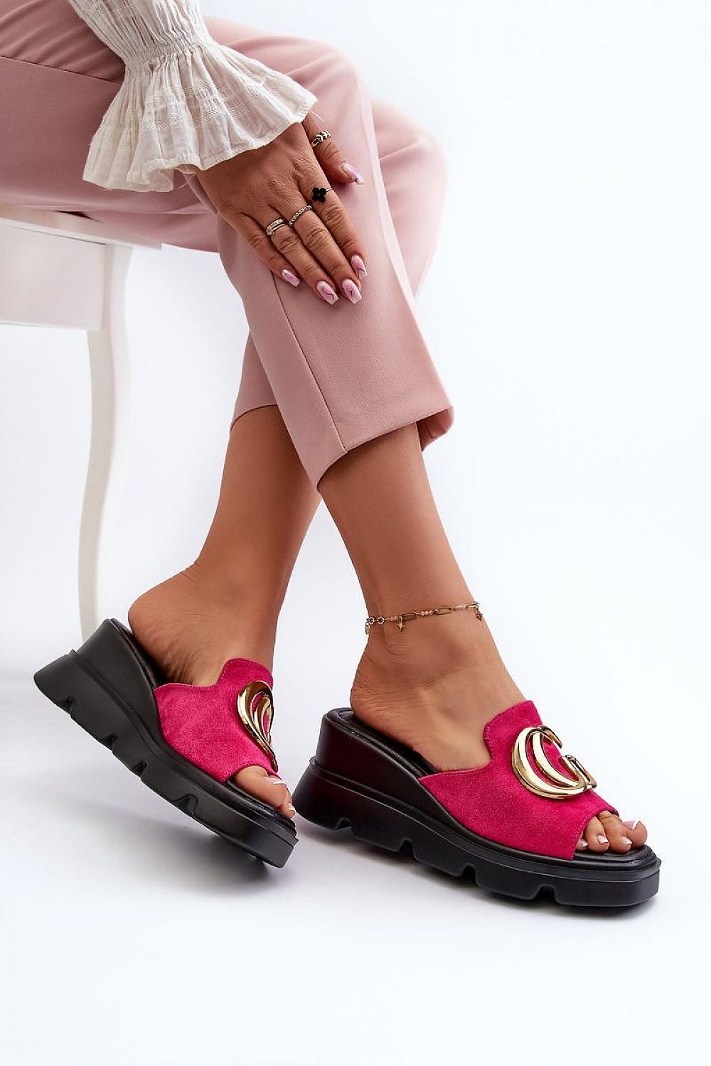 Clacquettes model 196694 Step in style