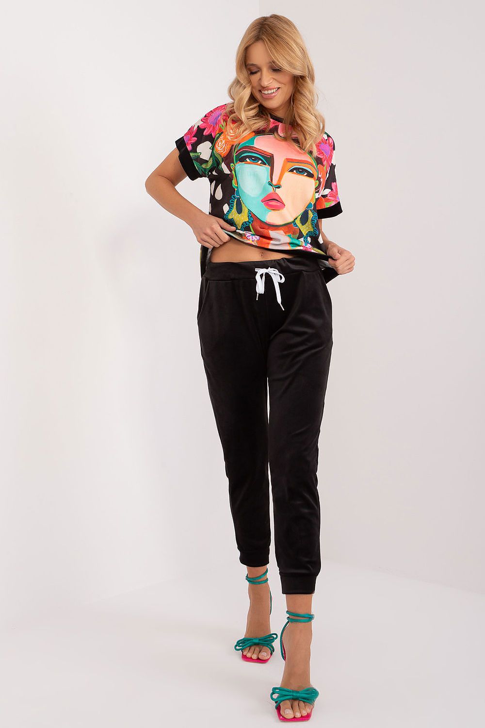 L`ensemble model 196784 Rue Paris