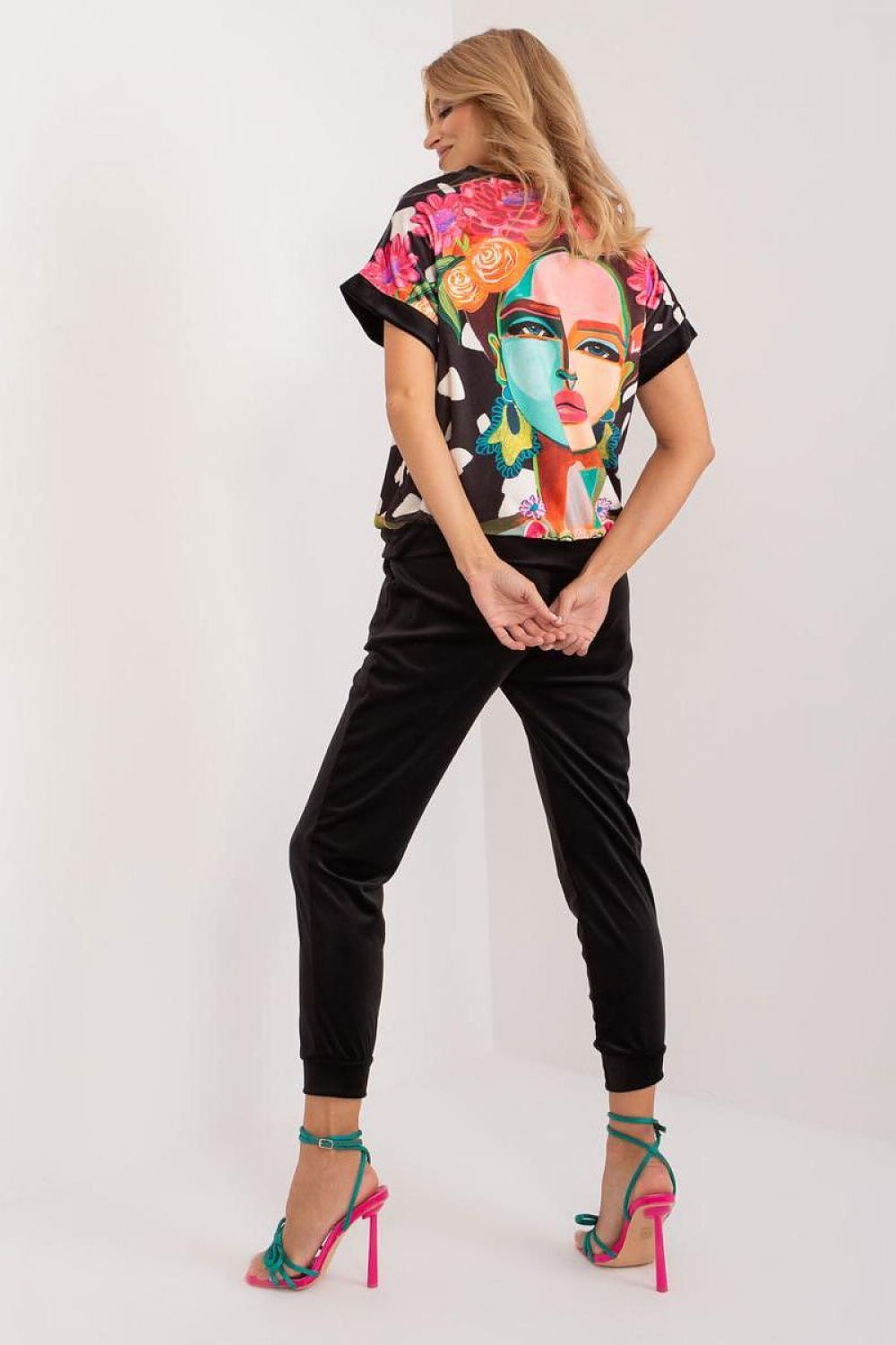 L`ensemble model 196784 Rue Paris