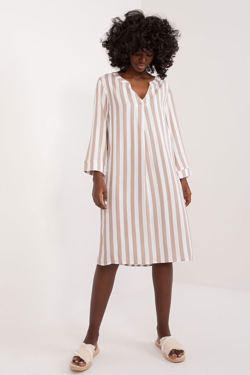 Robe de jour model 196910 Sublevel