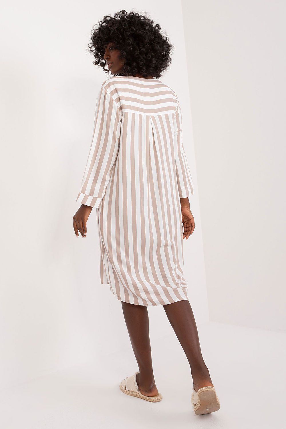 Robe de jour model 196910 Sublevel