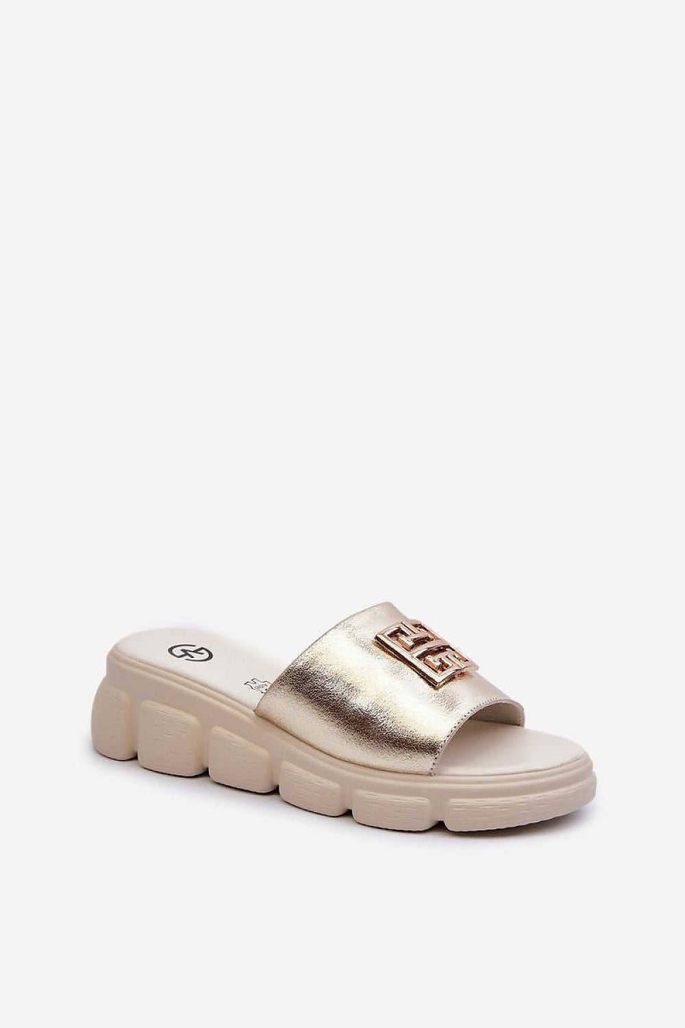 Clacquettes model 196945 Step in style