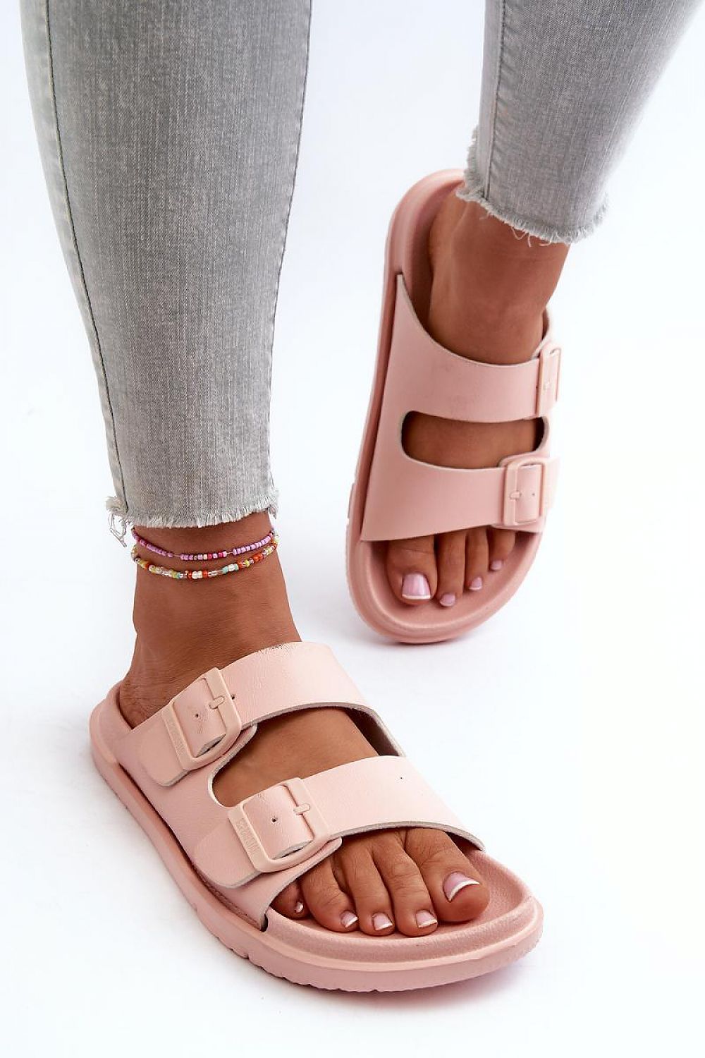 Slides model 197418 Step in style