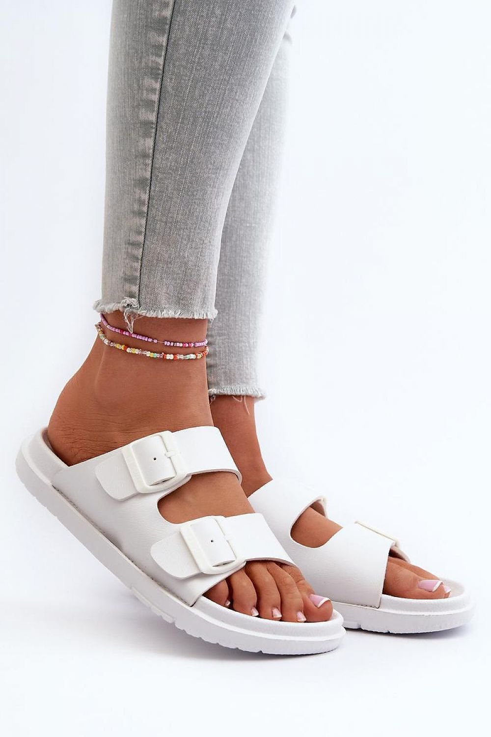 Slides model 197418 Step in style