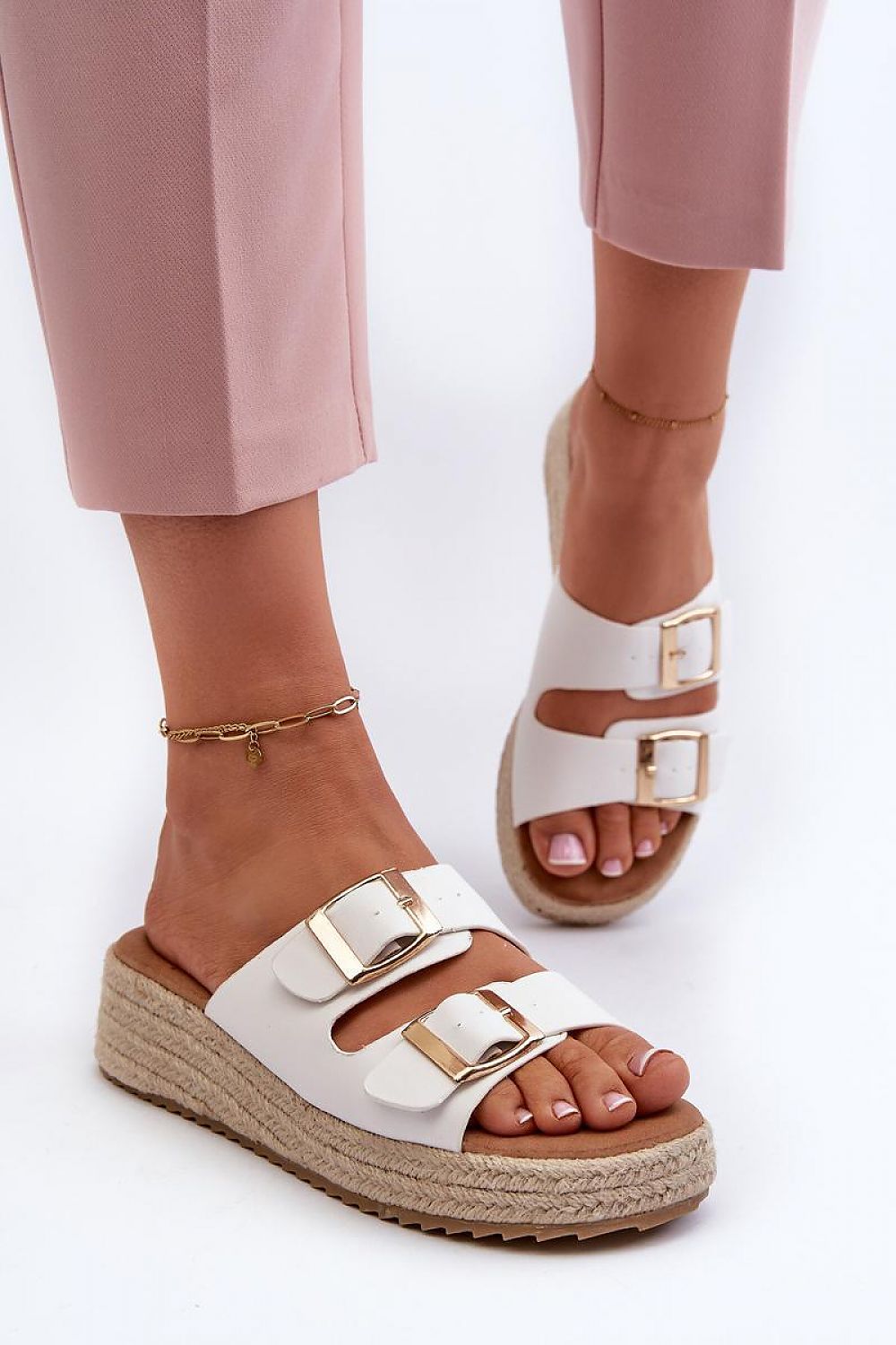 Slides model 197421 Step in style