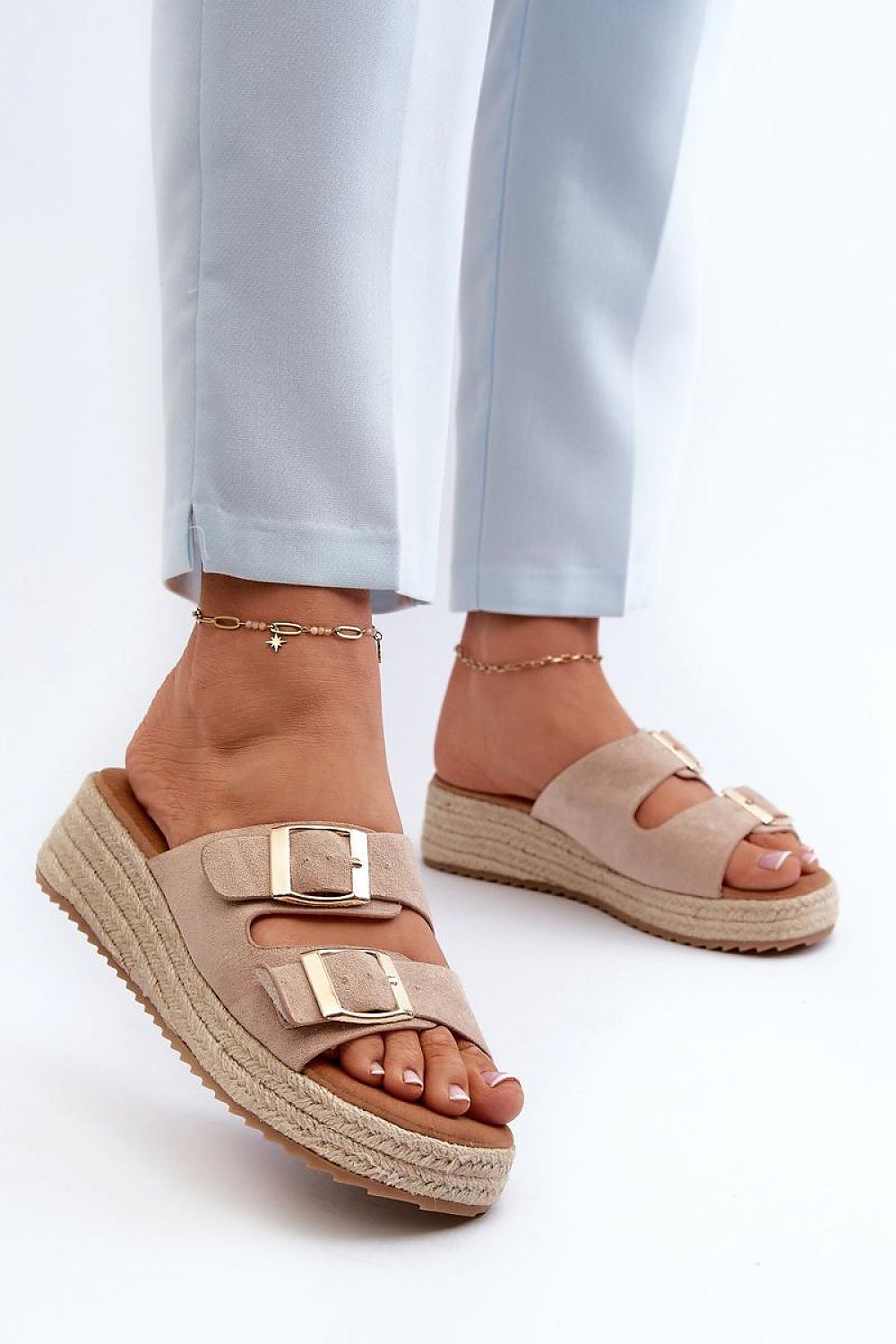 Slides model 197421 Step in style