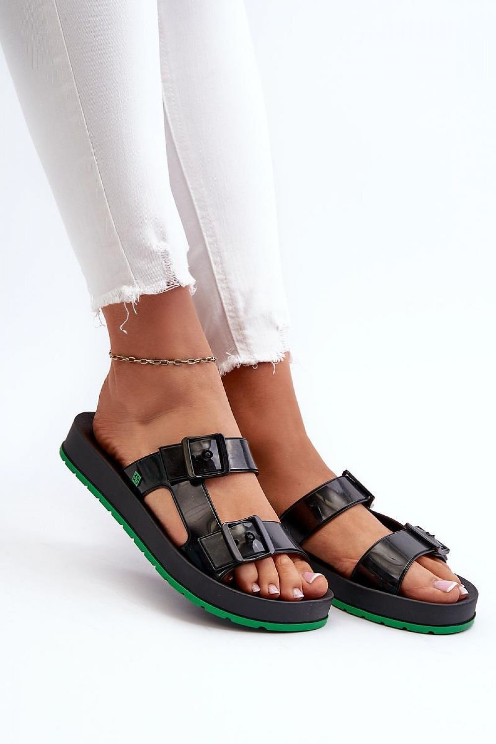 Slides model 197654 Step in style